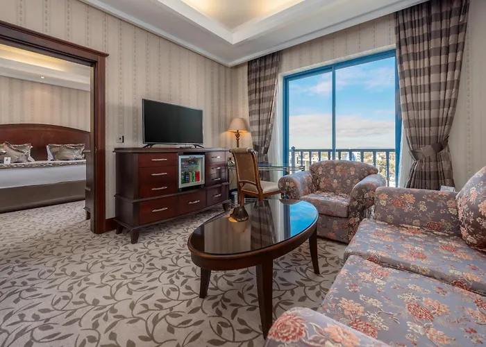 ホテル Merit & Casino 5*