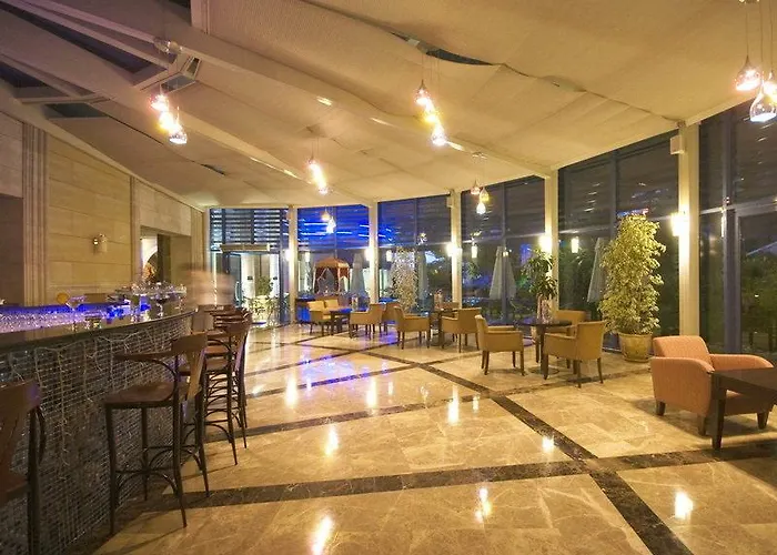 Ξενοδοχείο Merit & Casino 5*