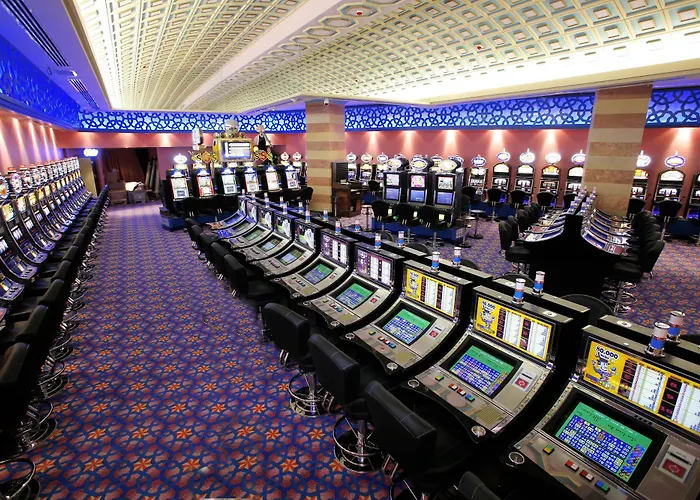 ホテル Merit & Casino 5*